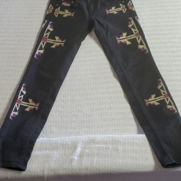 Vincent by Designerclub Jeans Aztec Embroidered Sz. 26 Black Jeans with Pockets - Picture 9 of 12